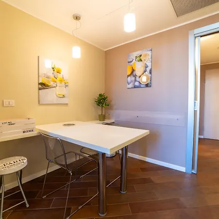 Mazzini Square * Como